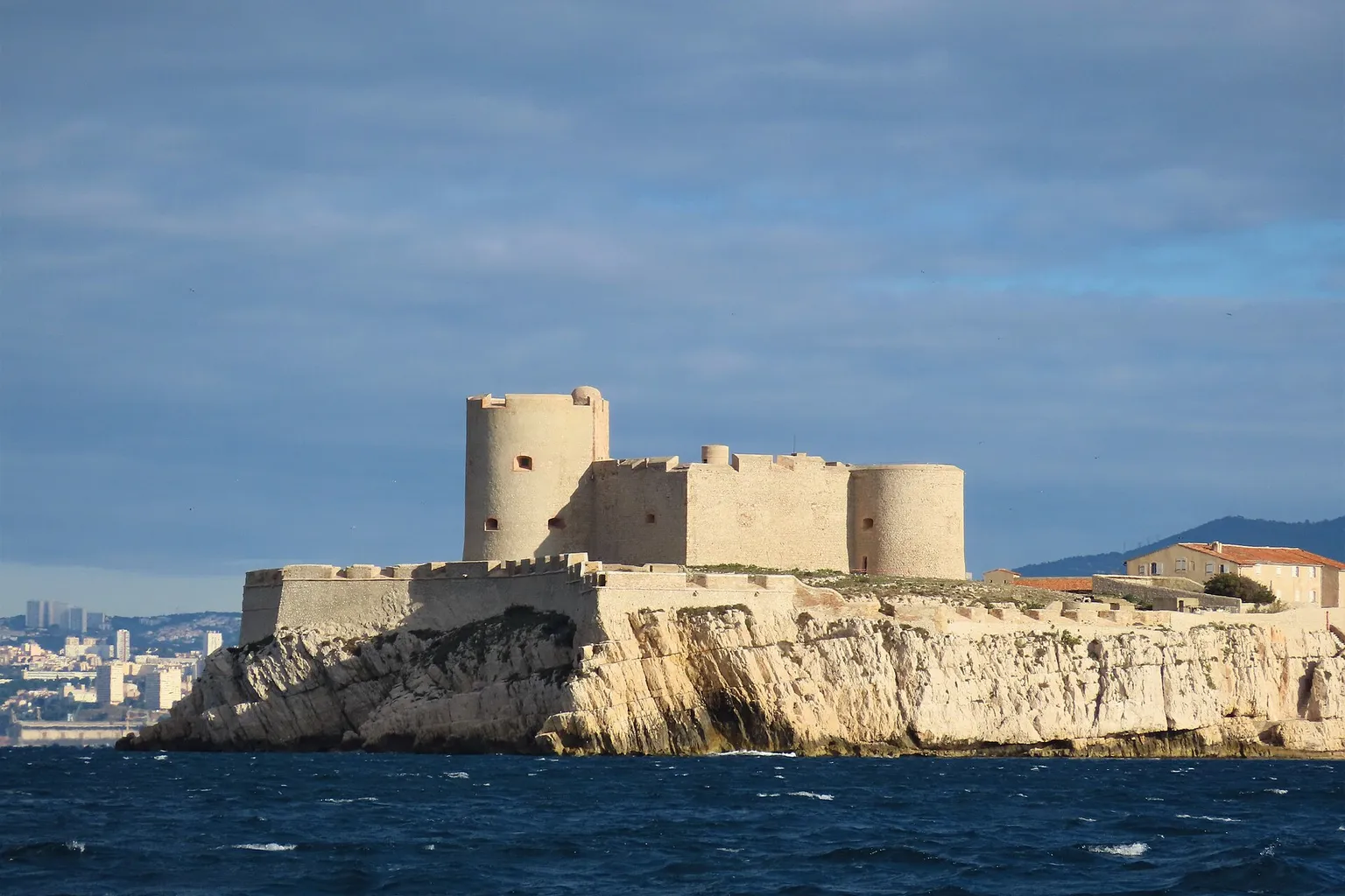 Château d'If visite : deux méthodes pour réussir votre traversée
