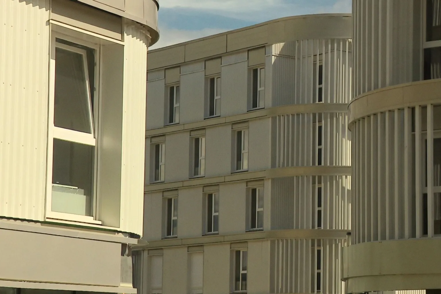 Crise du logement étudiant : quand la pénurie s'étend des métropoles aux stations