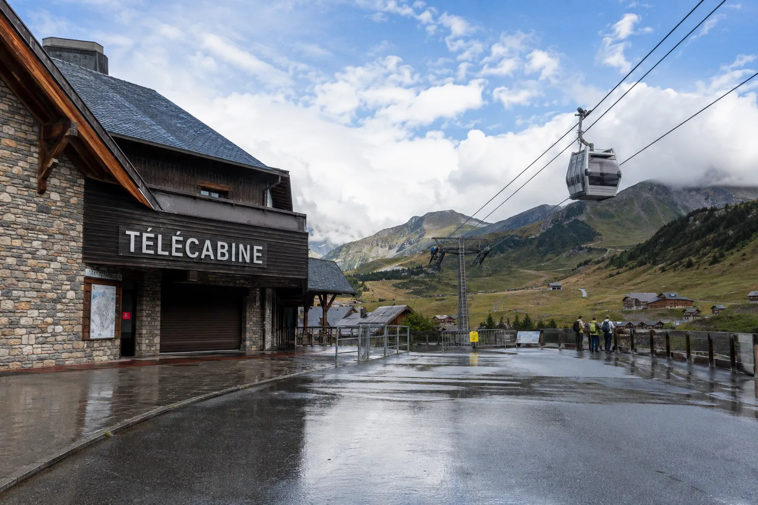 Pyrénées : pourquoi l'été est devenu la nouvelle saison phare des vacanciers