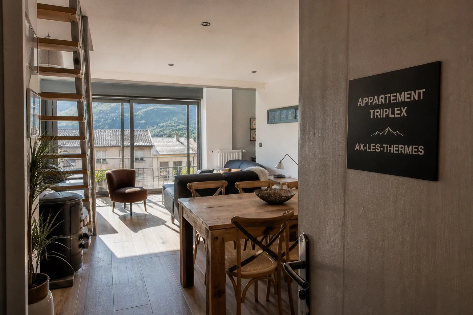VayKLife rachète Xplorie : vers une offre intégrée hébergement et loisirs